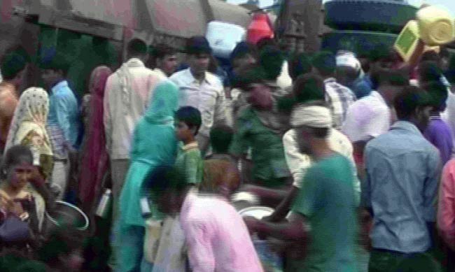 19 अगस्त 2012: तस्वीरों में दिनभर की बड़ी खबरें | पढ़ें