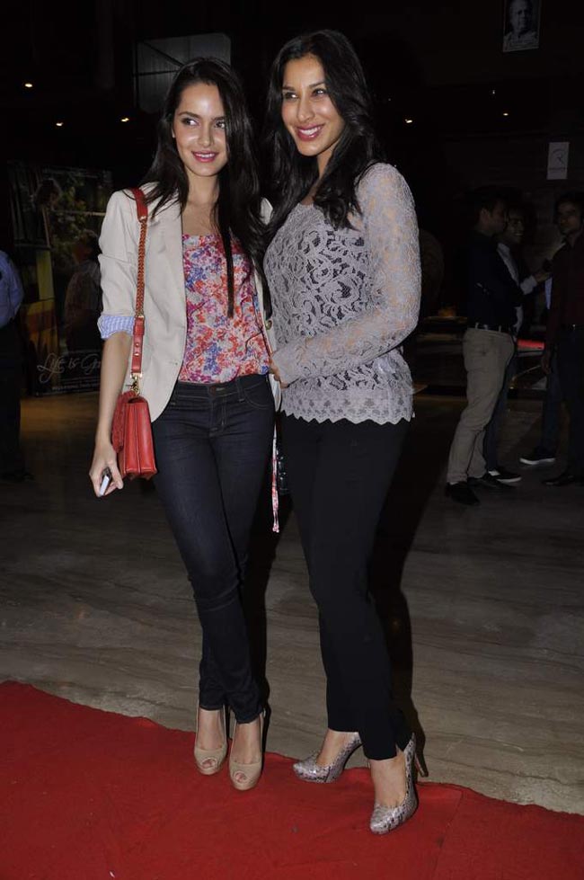 फिल्‍म 'शीरीं-फरहाद की तो निकल पड़ी' की स्‍पेशल स्‍क्रीनिंग