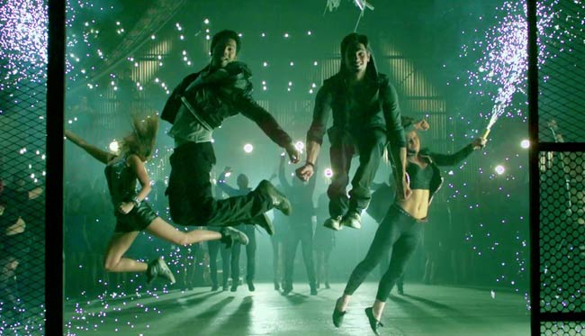 'स्टूडेंट ऑफ द ईयर' का फर्स्ट लुक | बॉलीवुड की हसीन परियां