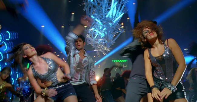 'स्टूडेंट ऑफ द ईयर' का फर्स्ट लुक | बॉलीवुड की हसीन परियां