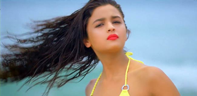 'स्टूडेंट ऑफ द ईयर' का फर्स्ट लुक | बॉलीवुड की हसीन परियां