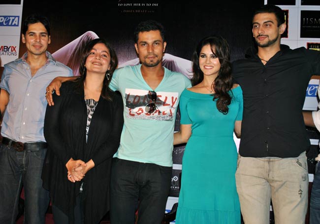 'जिस्म-2' की खातिर सनी लियोन का हॉट फोटोशूट | सनी लियोन