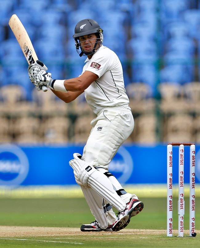 2nd Test Match: पहले दिन कप्‍तान टेलर का शतक