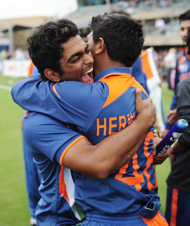 26 अगस्त 2012: तस्वीरों में दिनभर की अहम खबरें | पढ़ें