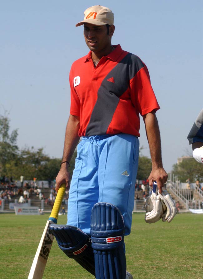 तस्‍वीरों में 'वेरी वेरी स्‍पेशल' वीवीएस लक्ष्‍मण का जीवन...