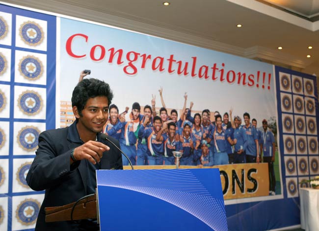 विश्व विजेता U-19 क्रिकेट टीम इंडिया का जोरदार स्वागत