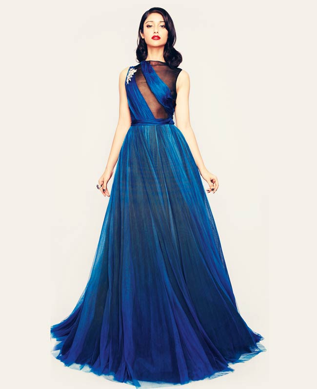 हार्पर बाजार पत्रिका के लिए इलेना डीक्रूज का फोटोशूट