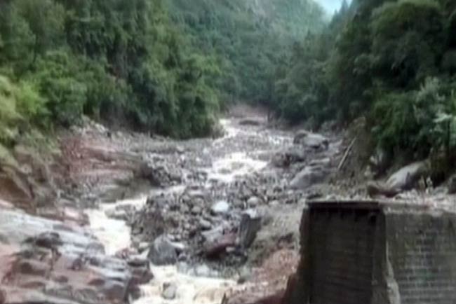 तस्‍वीरों में बीते सप्‍ताह की बहुचर्चित खबरें...