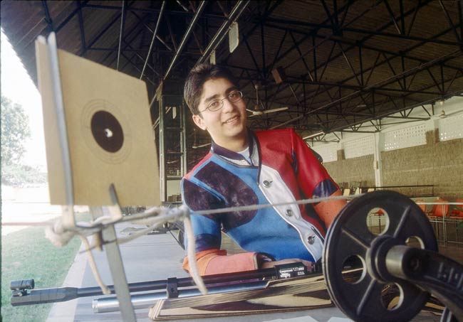 ओलंपिक में देश के एकमात्र गोल्ड मेडलिस्ट अभिनव बिंद्रा