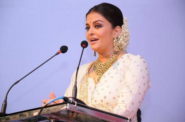 'लक्ष्‍मी' के रूप में ऐश्‍वर्या राय बच्‍चन | ऐश्‍वर्या पर विशेष