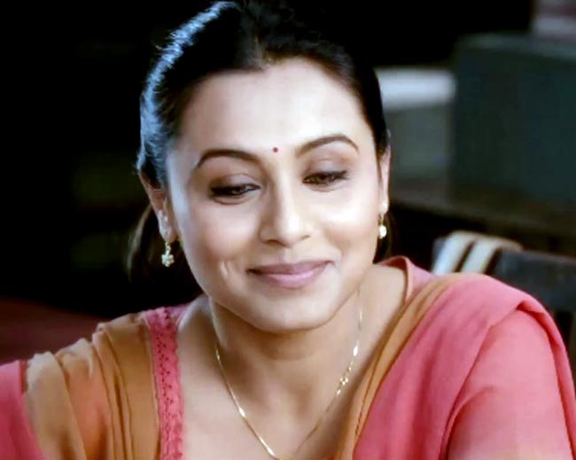 'अय्या' में नजर आएंगी अनदेखी रानी | रानी का बेली डांस