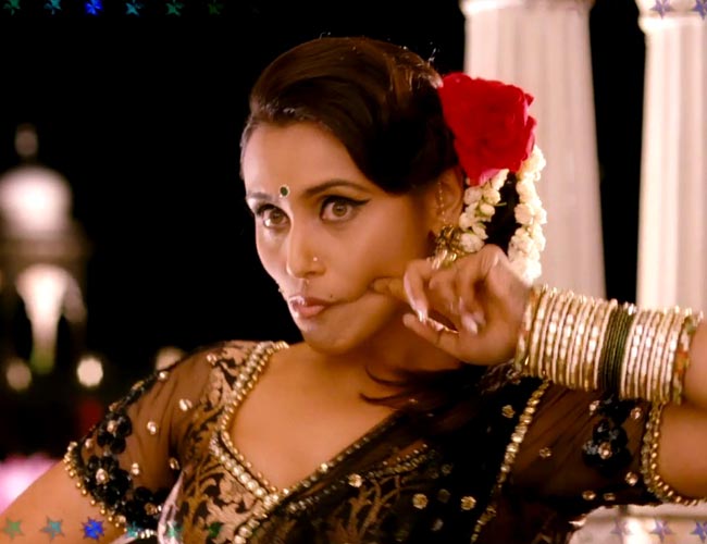 'अय्या' में नजर आएंगी अनदेखी रानी | रानी का बेली डांस