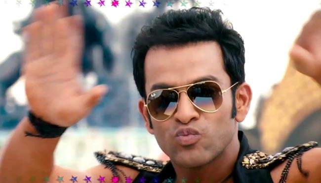 'अय्या' में नजर आएंगी अनदेखी रानी | रानी का बेली डांस