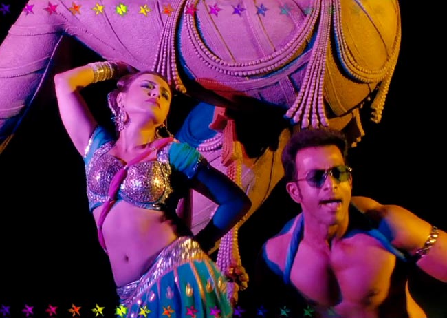 'अय्या' में नजर आएंगी अनदेखी रानी | रानी का बेली डांस