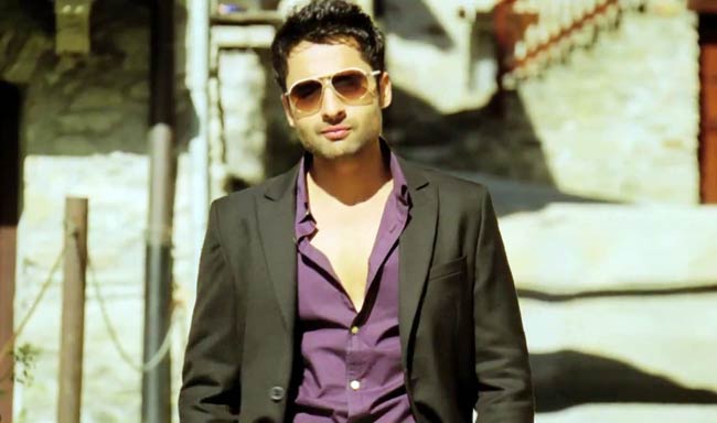 'अजब गजब लव' का फर्स्ट लुक  | दक्षिण का जलवा