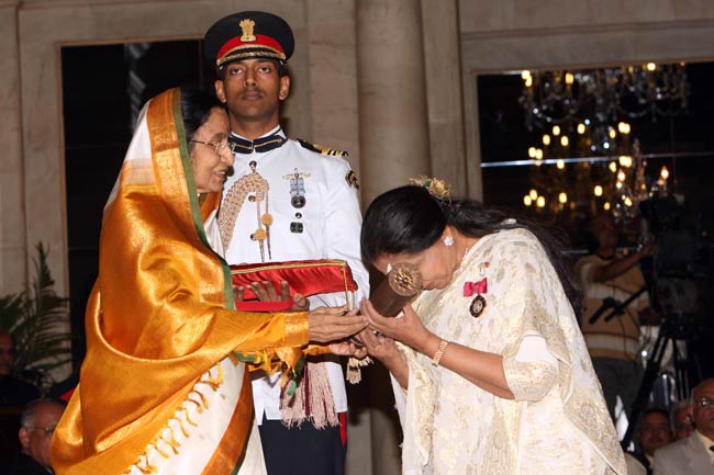 चुरा लिया है दिल को जो तुमने... | बहुत याद आते हैं किशोर दा