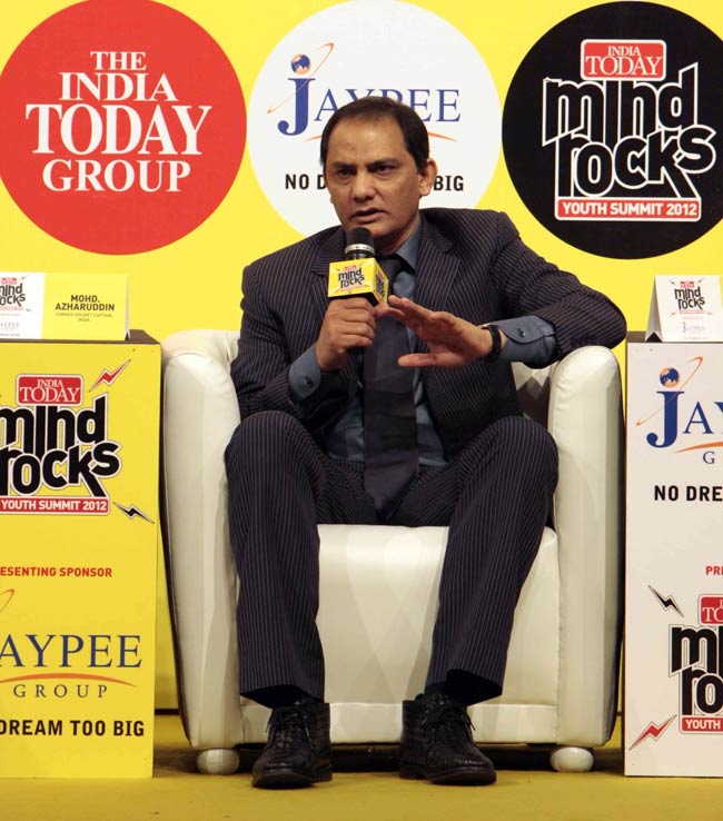 दिग्गज क्रिकेटरों की राय, टेस्ट क्रिकेट है बेस्ट