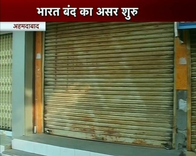 देशव्यापी बंद से अस्त-व्यस्त हुआ भारत