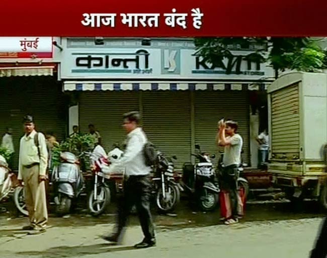 देशव्यापी बंद से अस्त-व्यस्त हुआ भारत