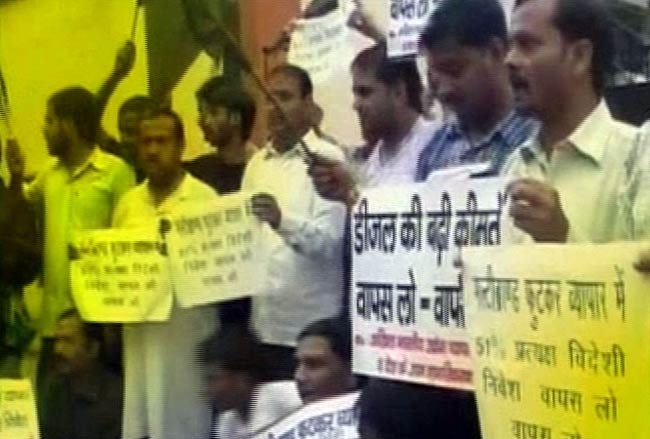 देशव्यापी बंद से अस्त-व्यस्त हुआ भारत