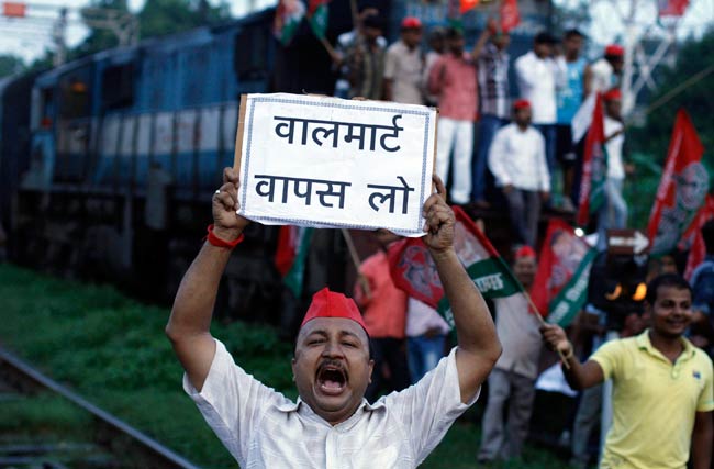 देशव्यापी बंद से अस्त-व्यस्त हुआ भारत