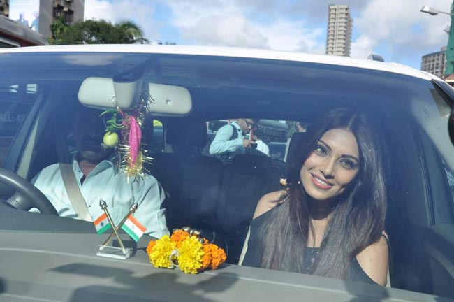 अब और भूखी हो गई हैं बिपाशा | हॉट बिपाशा