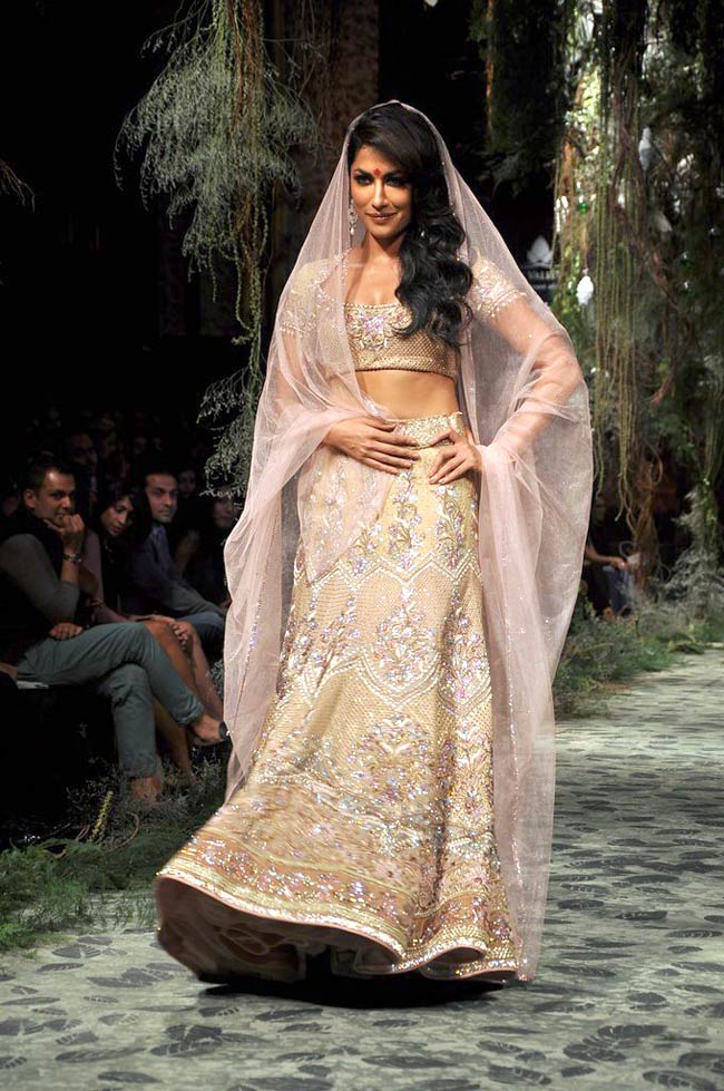 ब्राइडल फैशन वीक में चित्रांगदा के जलवे...| ज्‍वेलरी वीक