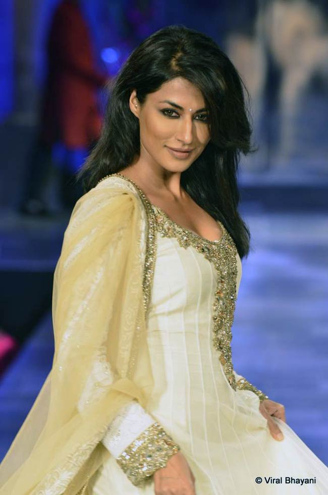 सितारों से सजा मिजवां फैशन शो... | ज्‍वेलरी वीक में सितारे