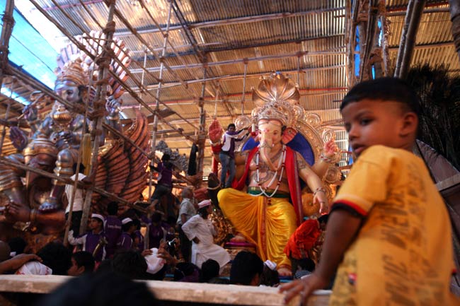 कृपा बरसाने फिर आ रहे हैं गणपति बप्‍पा