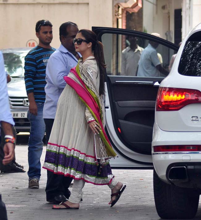 बॉलीवुड भी बोला, गणपति बप्पा मोरया | ऐश्‍वर्या के गणपति