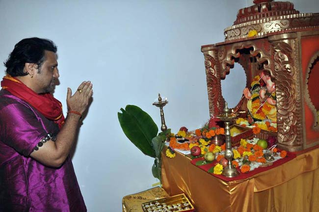 बॉलीवुड भी बोला, गणपति बप्पा मोरया | ऐश्‍वर्या के गणपति