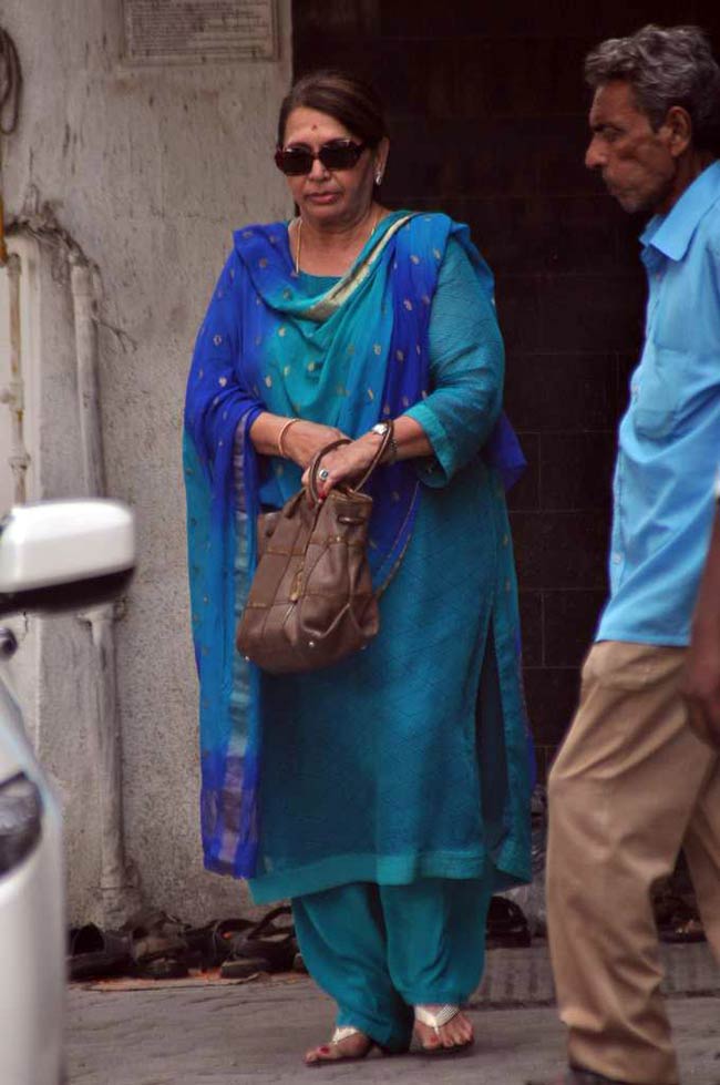 बॉलीवुड भी बोला, गणपति बप्पा मोरया | ऐश्‍वर्या के गणपति