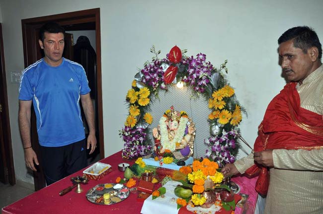 बॉलीवुड भी बोला, गणपति बप्पा मोरया | ऐश्‍वर्या के गणपति