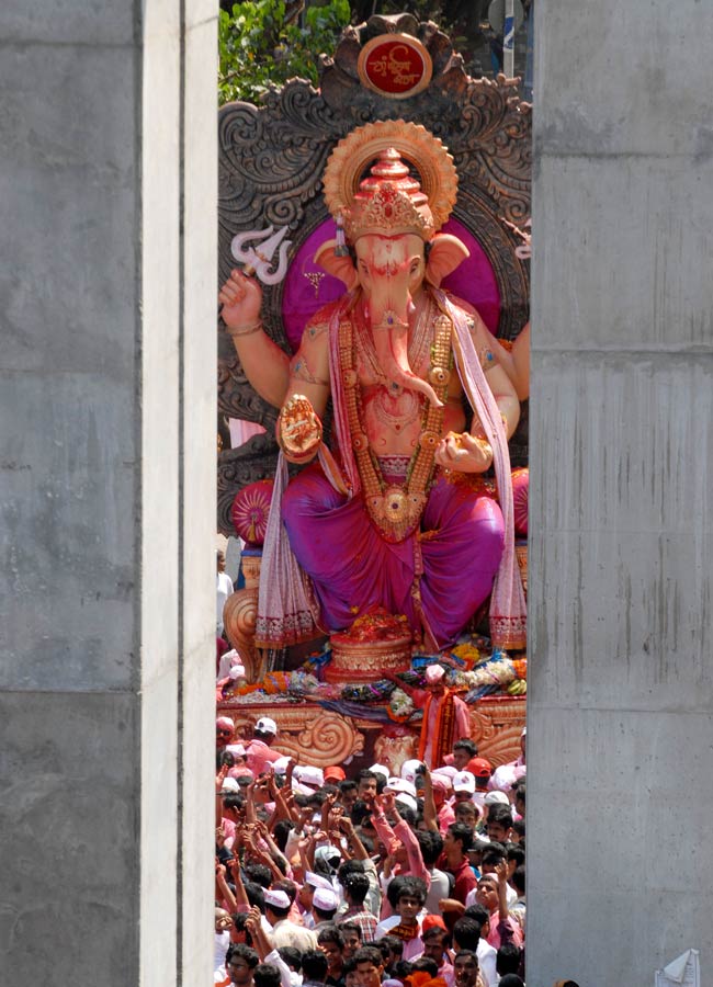 भक्‍तों ने दी गणपति को विदाई | गणेशोत्सव की धूम