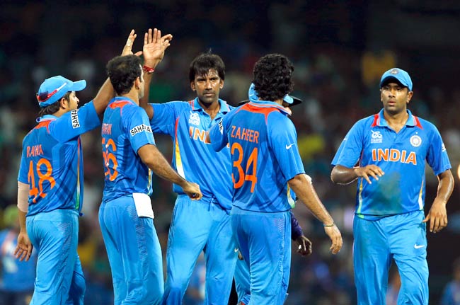 तस्‍वीरों में भारत की जीत का जश्‍न... | कोहली हुए 'विराट'