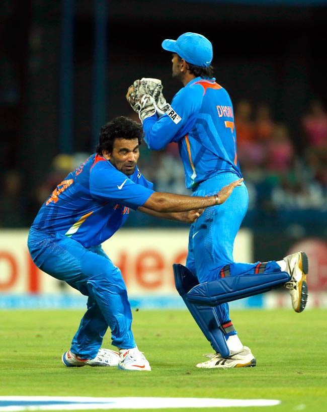 तस्‍वीरों में भारत की जीत का जश्‍न... | कोहली हुए 'विराट'