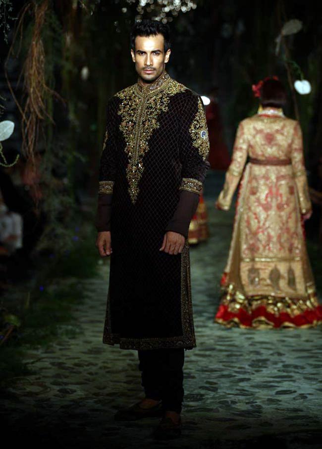 ब्राइडल फैशन वीक में चित्रांगदा के जलवे...| ज्‍वेलरी वीक