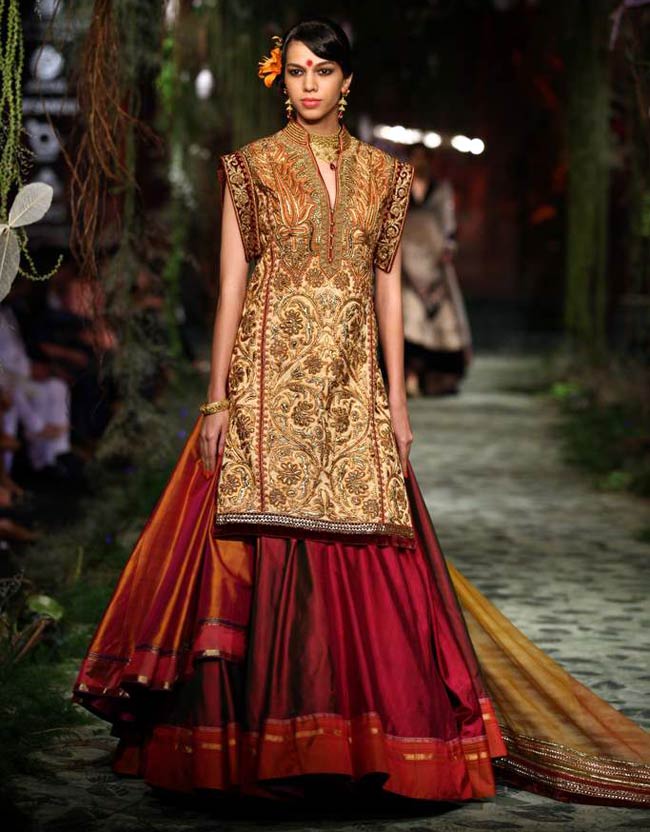 ब्राइडल फैशन वीक में चित्रांगदा के जलवे...| ज्‍वेलरी वीक