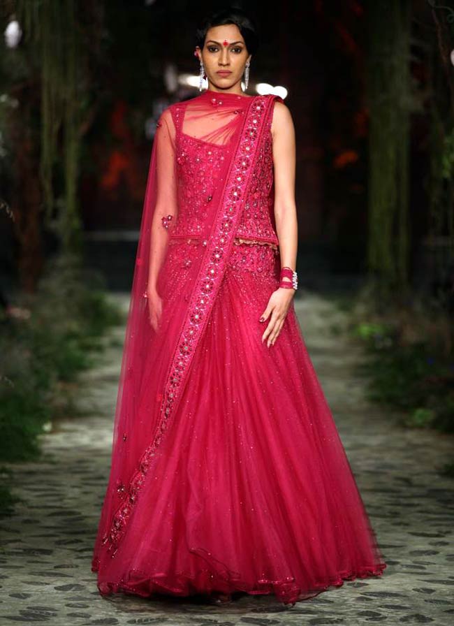 ब्राइडल फैशन वीक में चित्रांगदा के जलवे...| ज्‍वेलरी वीक