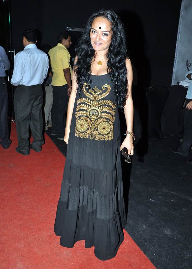 ब्राइडल फैशन वीक में चित्रांगदा के जलवे...| ज्‍वेलरी वीक