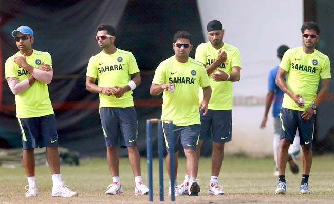 पाक के खिलाफ 'करो या मरो' मैच के लिए तैयार भारत | पढ़ें