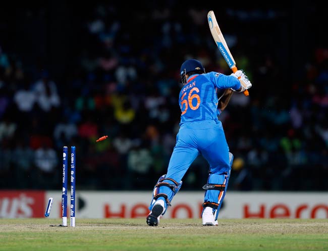 भज्जी की जादूगरी से इंग्लैंड हुआ ध्वस्त | भज्जी की अनदेखी तस्वीरें