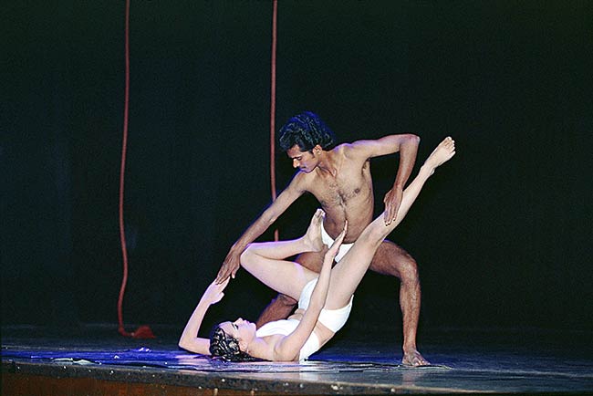 ईशा शरवानी को हैप्पी बर्थडे | बोल्ड बालाएं