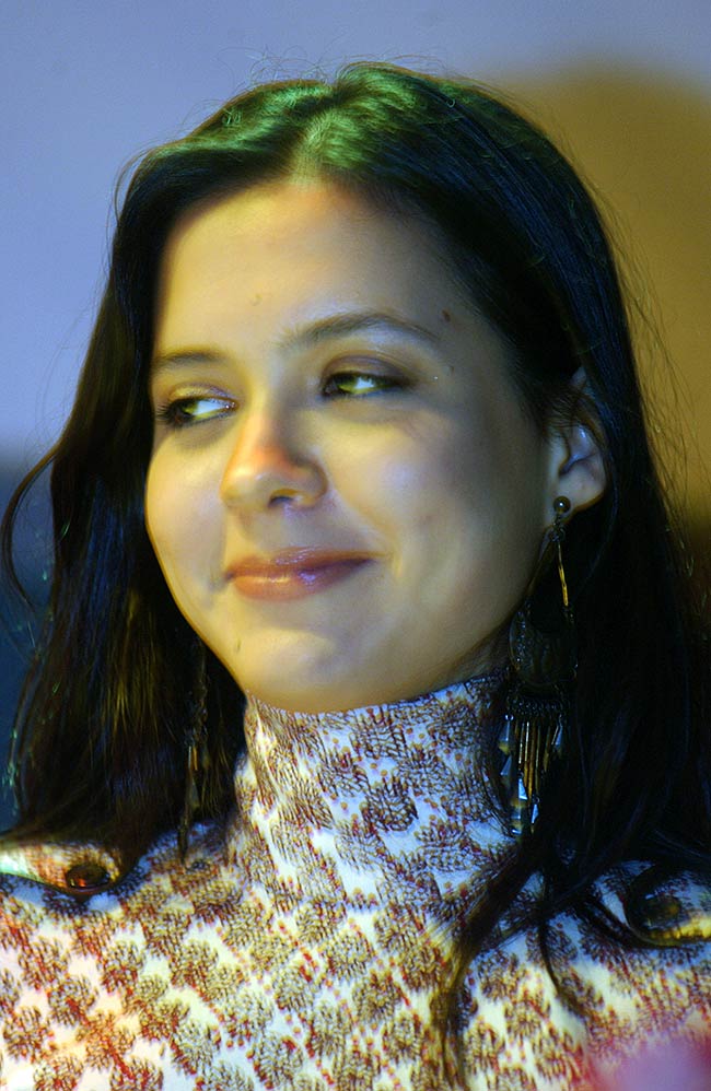 ईशा शरवानी को हैप्पी बर्थडे | बोल्ड बालाएं