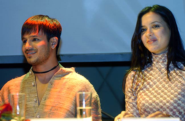 ईशा शरवानी को हैप्पी बर्थडे | बोल्ड बालाएं