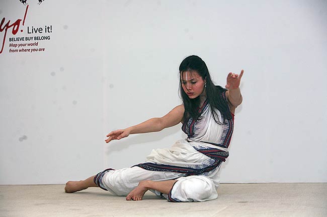 ईशा शरवानी को हैप्पी बर्थडे | बोल्ड बालाएं