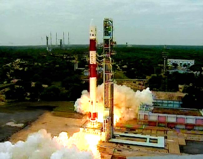 भारत के नाम 100वें अंतरिक्ष मिशन का सफल कीर्तिमान