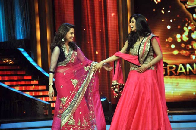 डांसिंग फ्लोर पर श्रीदेवी, माधुरी का जलवा | धक-धक गर्ल