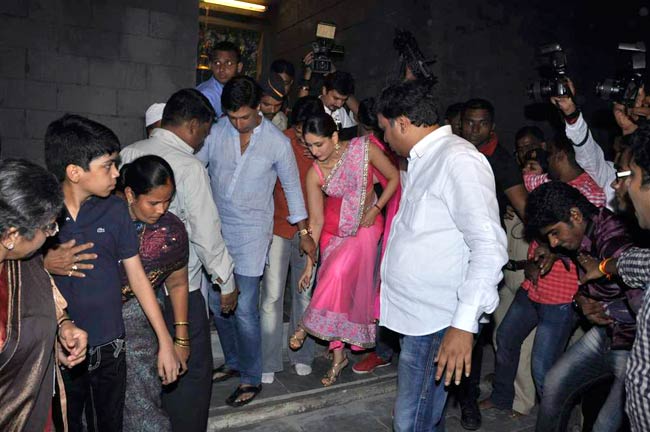 गणपति के दर पहुंचे करीना कपूर व मधुर भंडारकर | फर्स्‍ट लुक