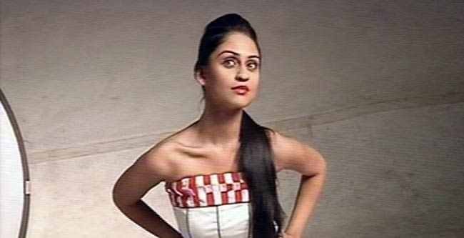 'टीवीपुर' की क्रिस्टल डिसूजा का ग्लैमरस फोटोशूट | ग्लैमर का तड़का